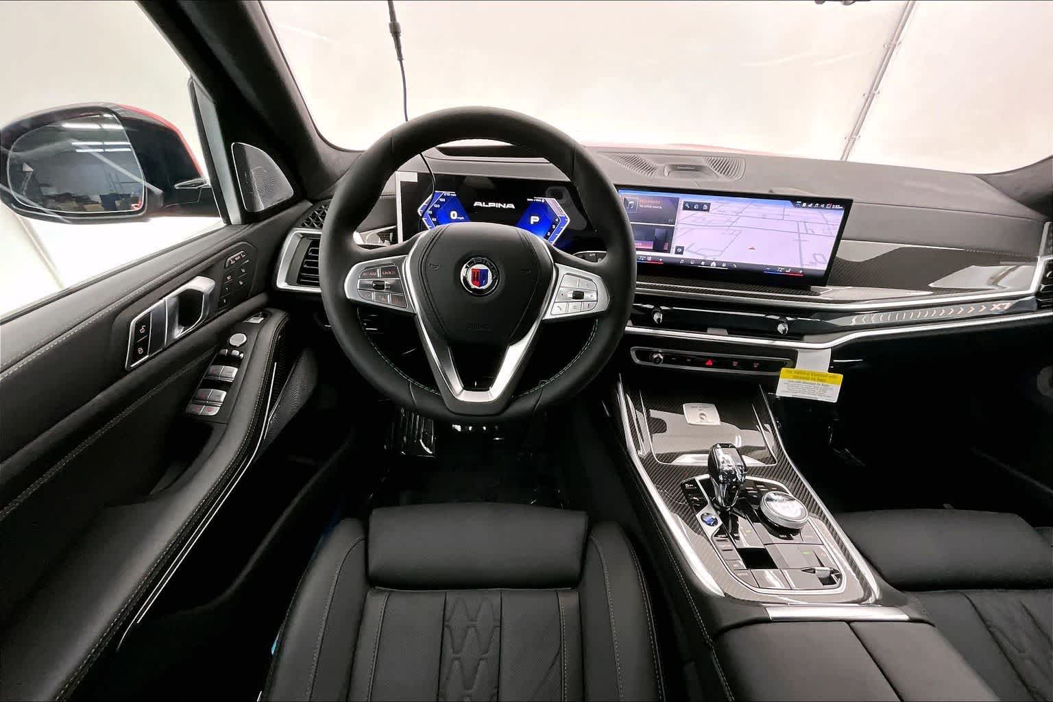 Thumbnail: 2026 BMW X7 - 15