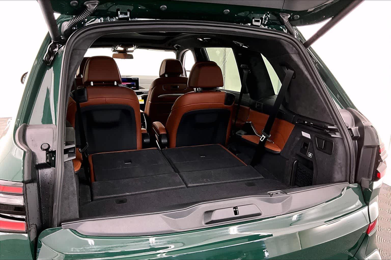 Thumbnail: 2026 BMW X7 - 19