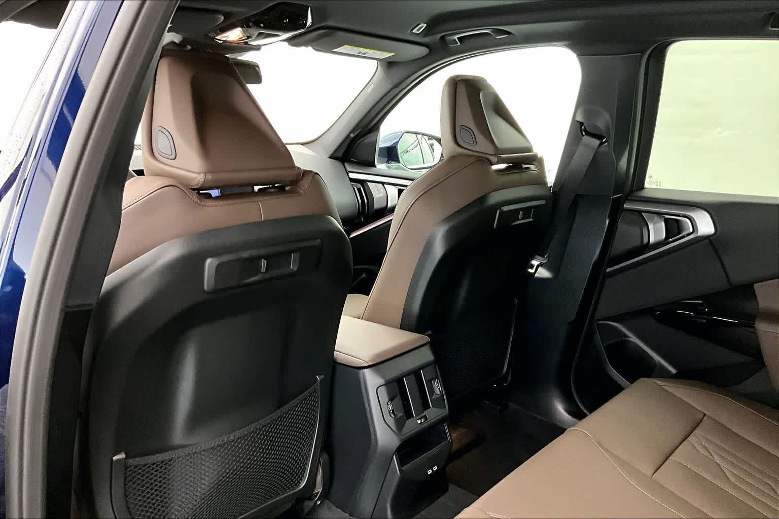 Thumbnail: 2026 BMW X3 - 12