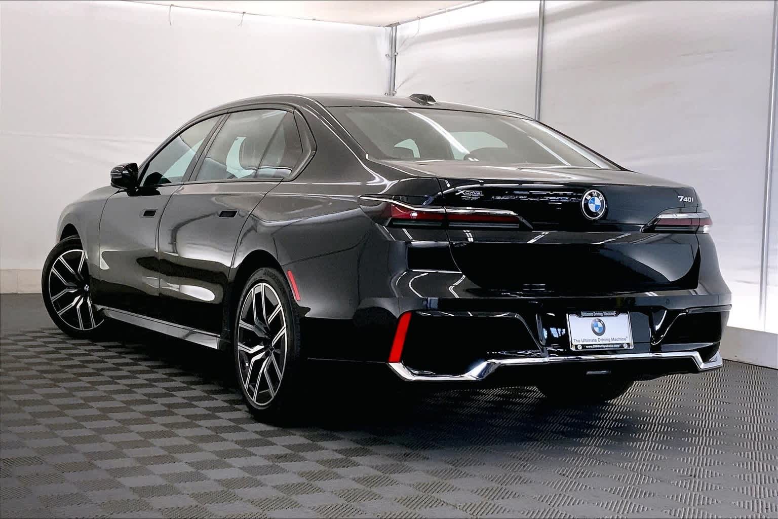 Thumbnail: 2024 BMW 7 Series - 4