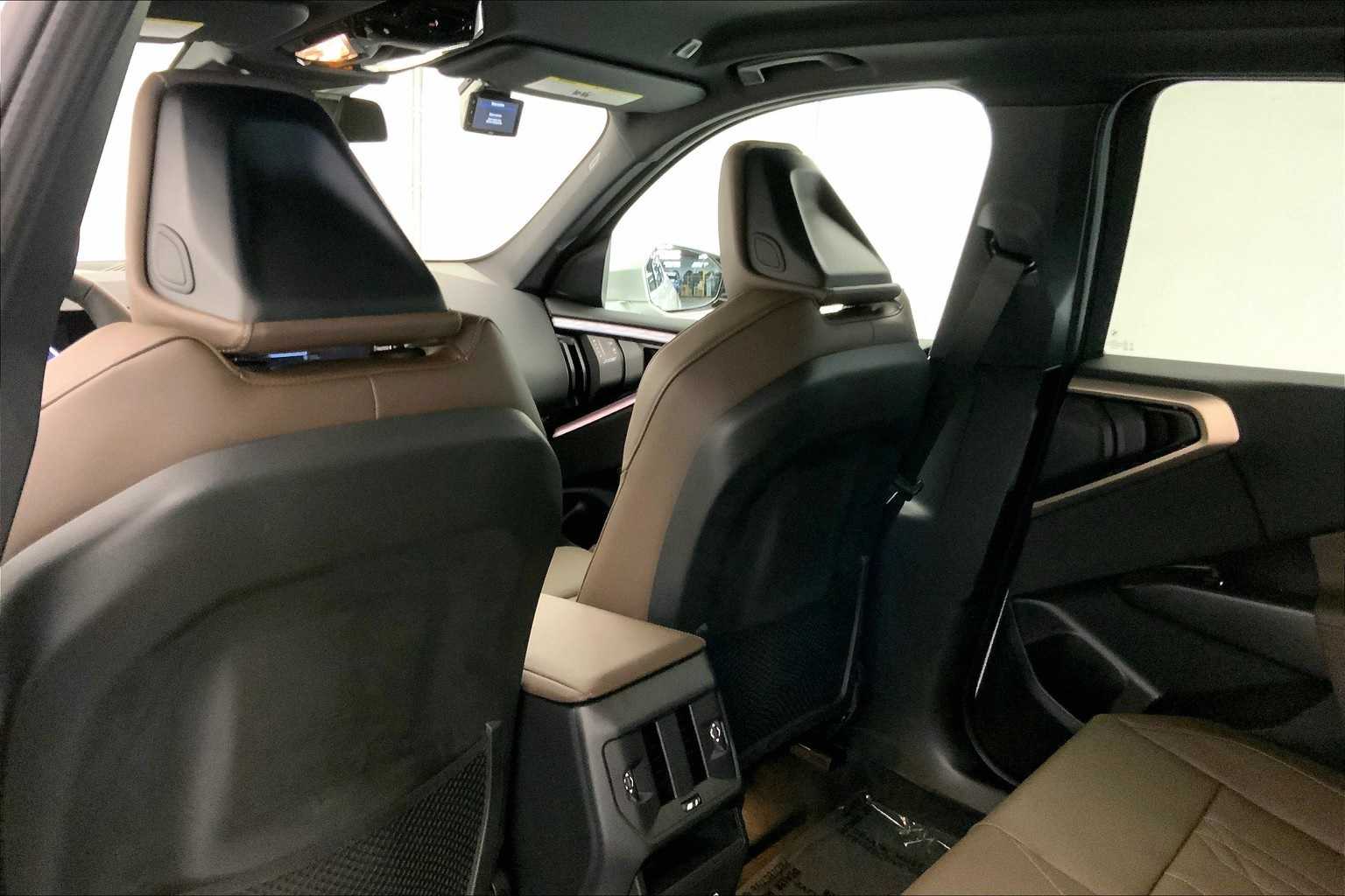 Thumbnail: 2025 BMW X3 - 12