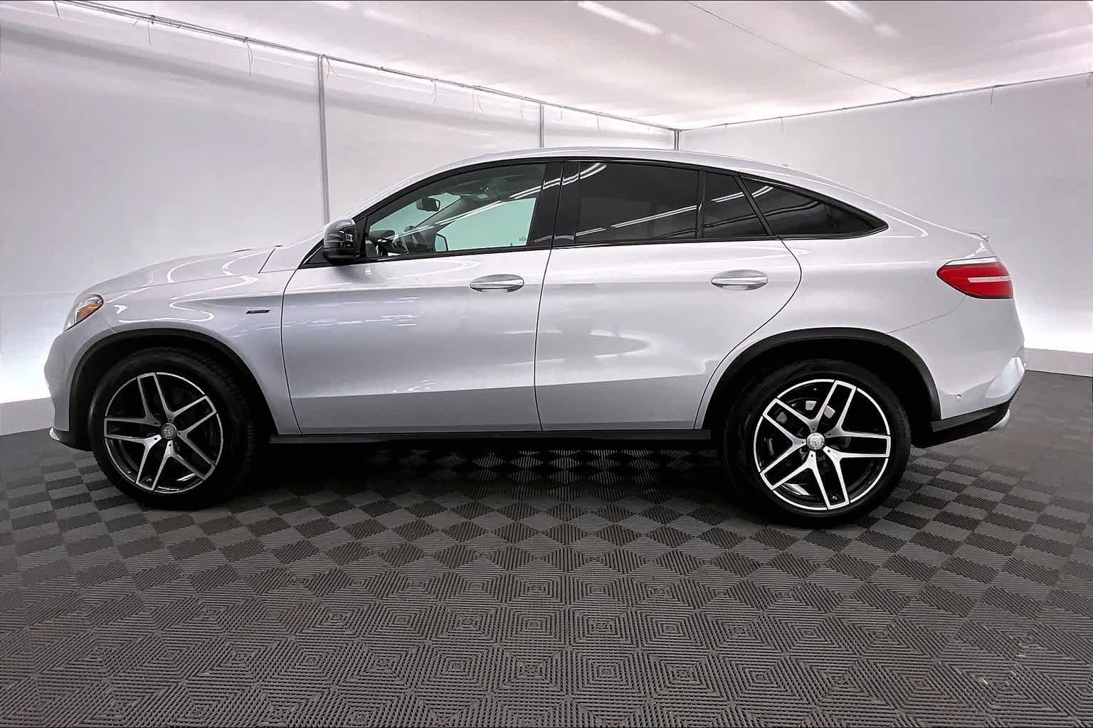 Thumbnail: 2016 Mercedes-Benz GLE - 3