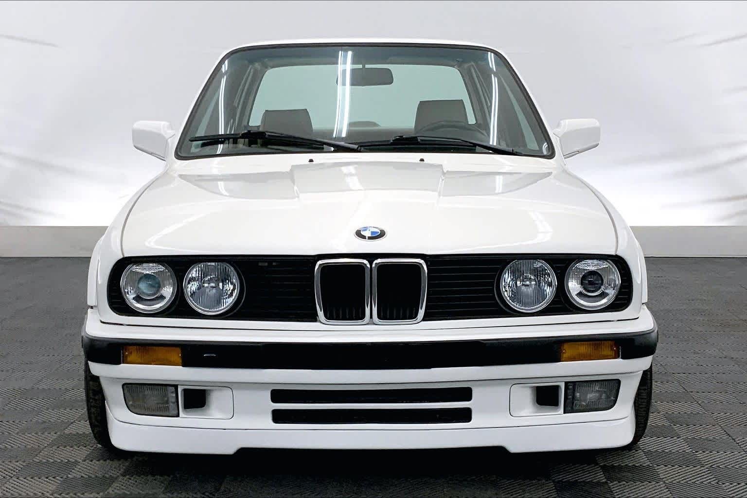 Thumbnail: 1991 BMW 3 Series - 6