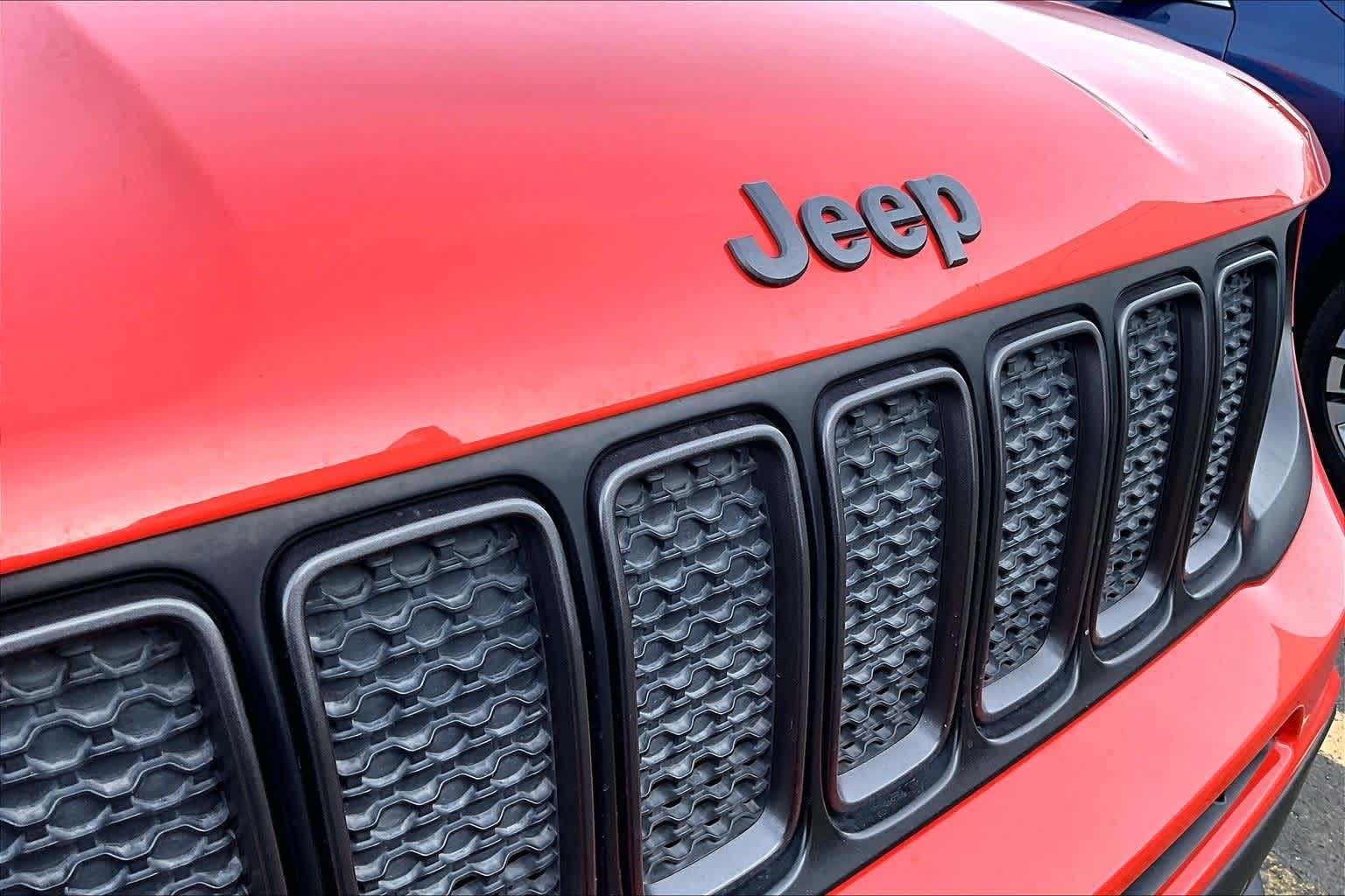 Thumbnail: 2021 Jeep Renegade - 17