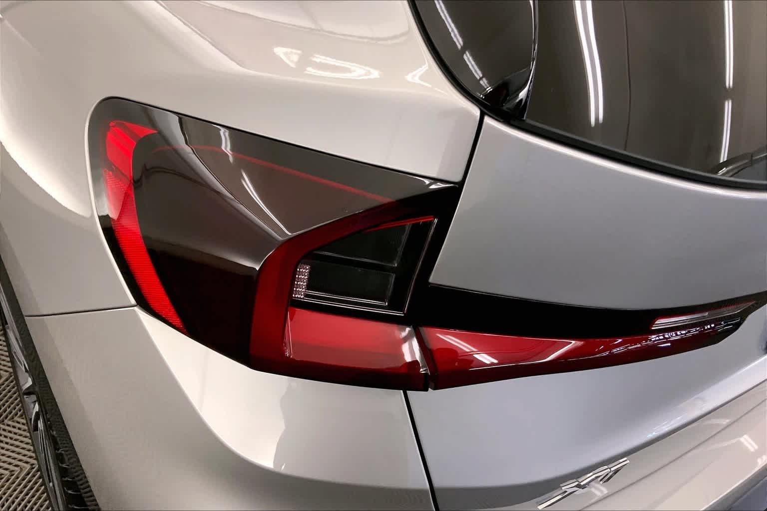 2025 BMW X1 xDrive28i 32