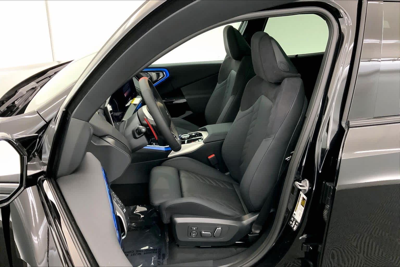 Thumbnail: 2026 BMW X3 - 11