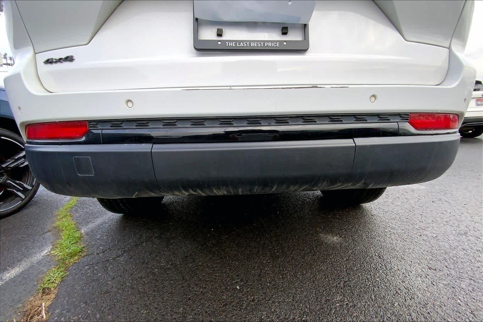 Thumbnail: 2023 Jeep Grand Cherokee - 10