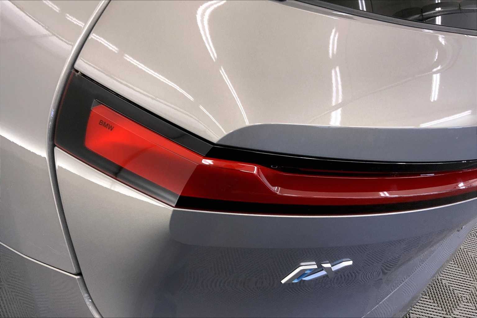 Thumbnail: 2023 BMW iX - 31