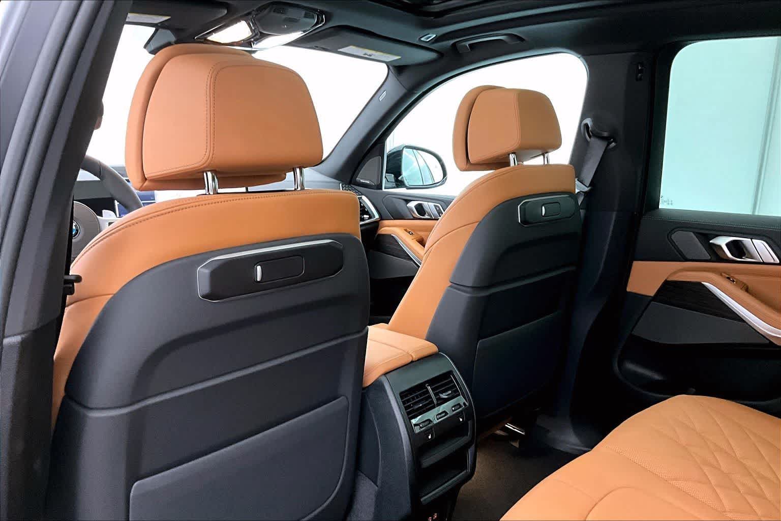 Thumbnail: 2026 BMW X5 - 12