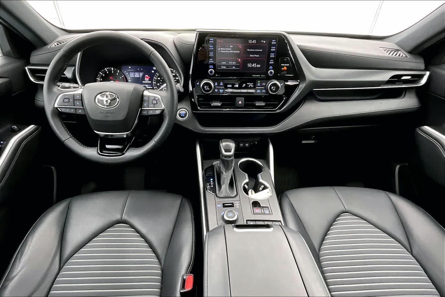 Thumbnail: 2021 Toyota Highlander - 10