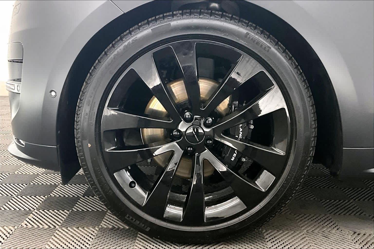 Thumbnail: 2026 Land Rover Range Rover Sport - 8