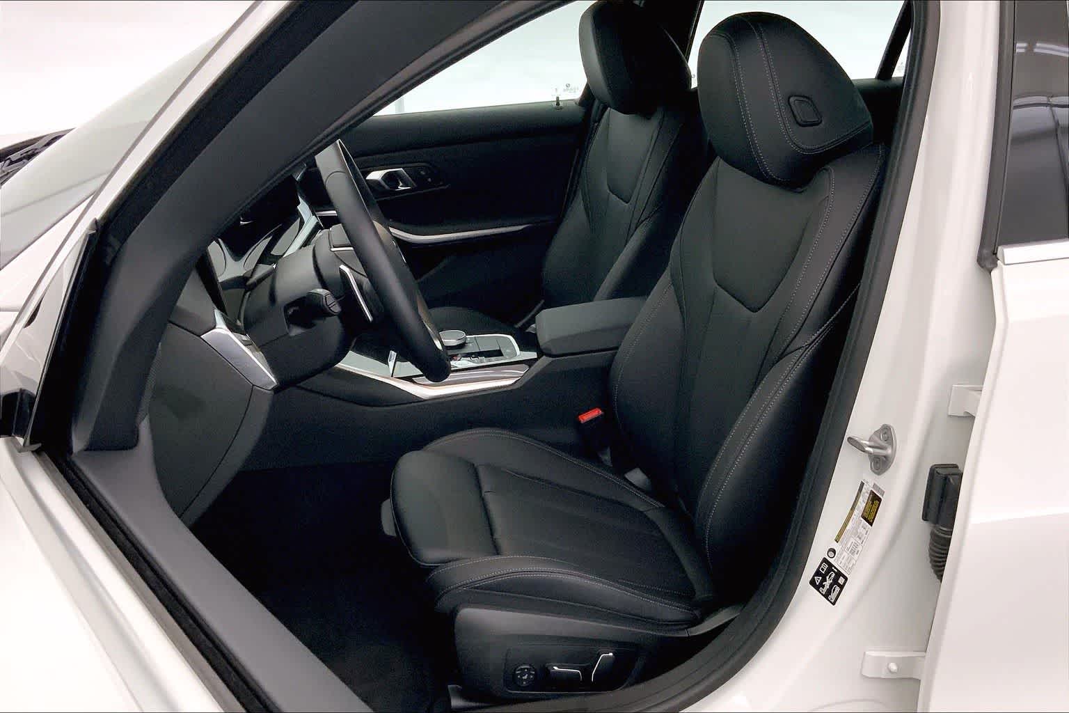 Thumbnail: 2024 BMW 3 Series - 11