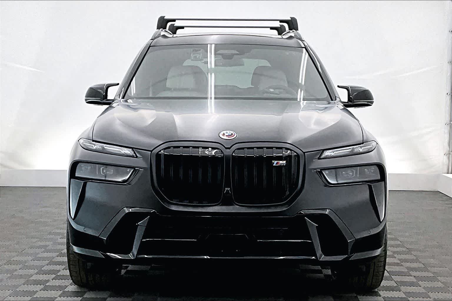 Thumbnail: 2026 BMW X7 - 6