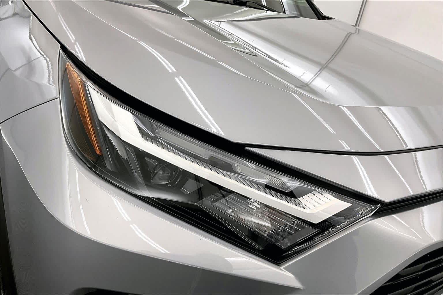 Thumbnail: 2025 Toyota RAV4 - 31