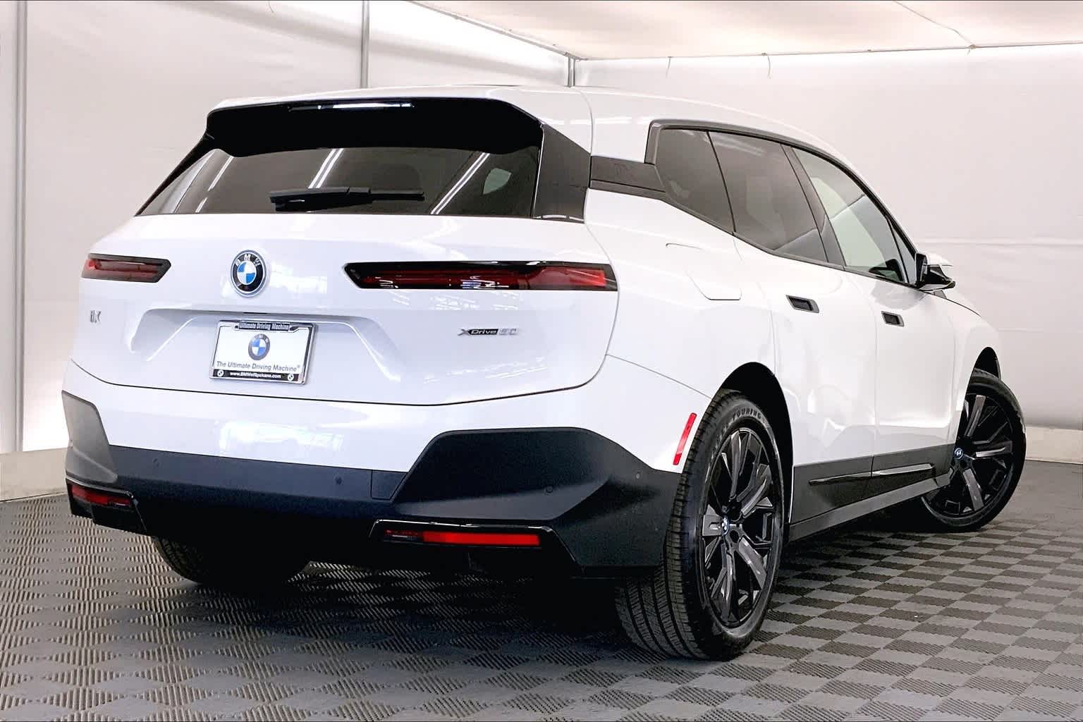 Thumbnail: 2025 BMW iX - 22