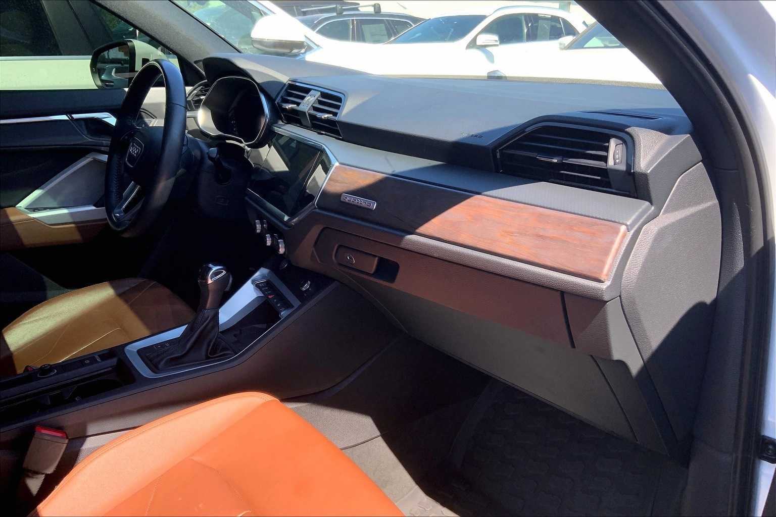 Thumbnail: 2020 Audi Q3 - 14