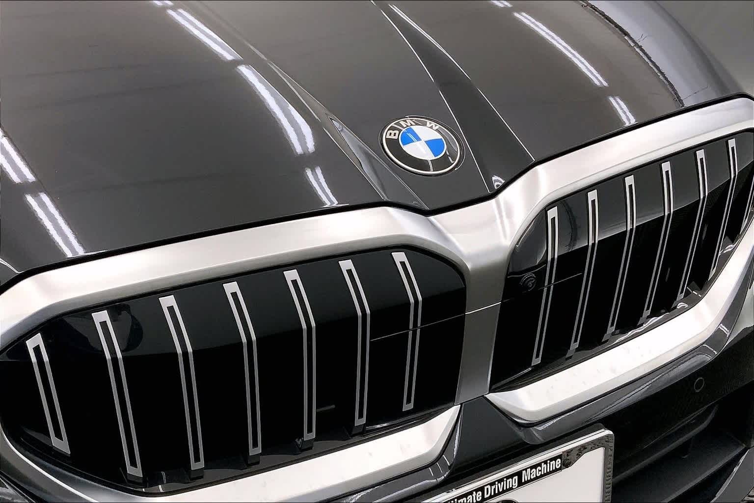 Thumbnail: 2024 BMW 5 Series - 33