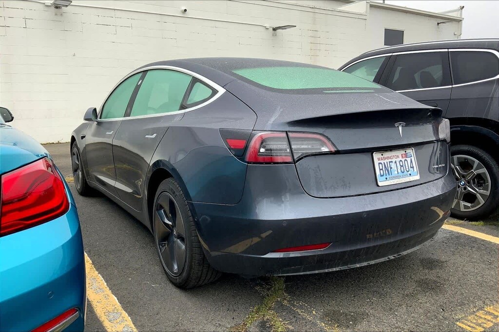 Used 2018 Tesla Model 3  Sedan