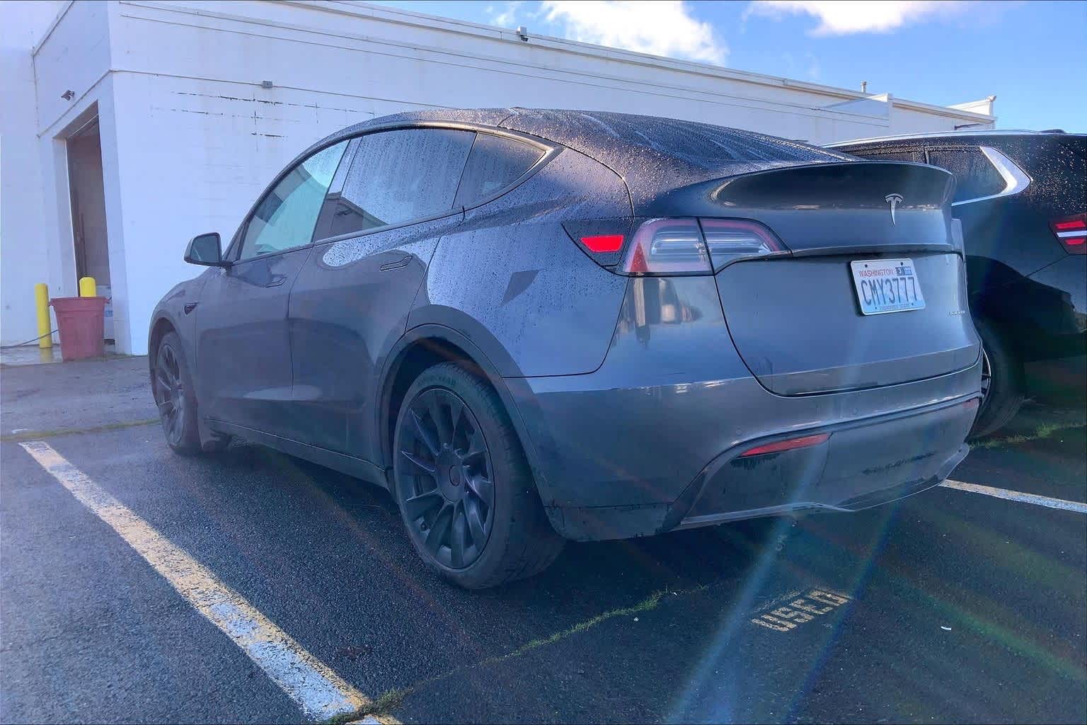 2022 Tesla Model Y Long Range photo 4