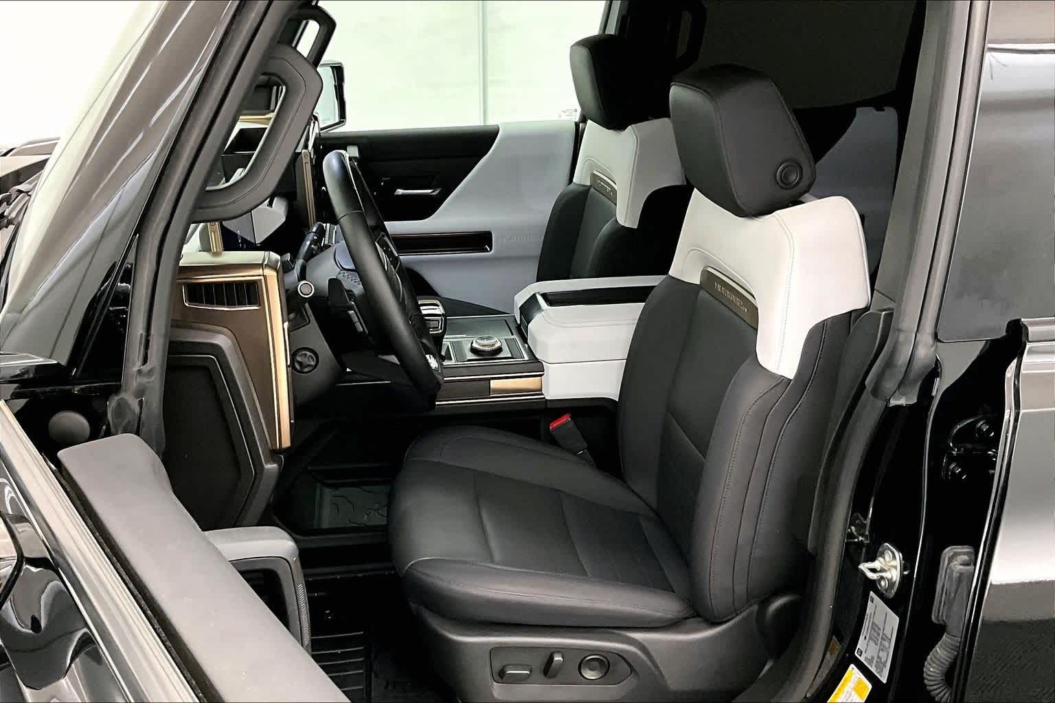 Thumbnail: 2025 GMC Hummer EV - 11