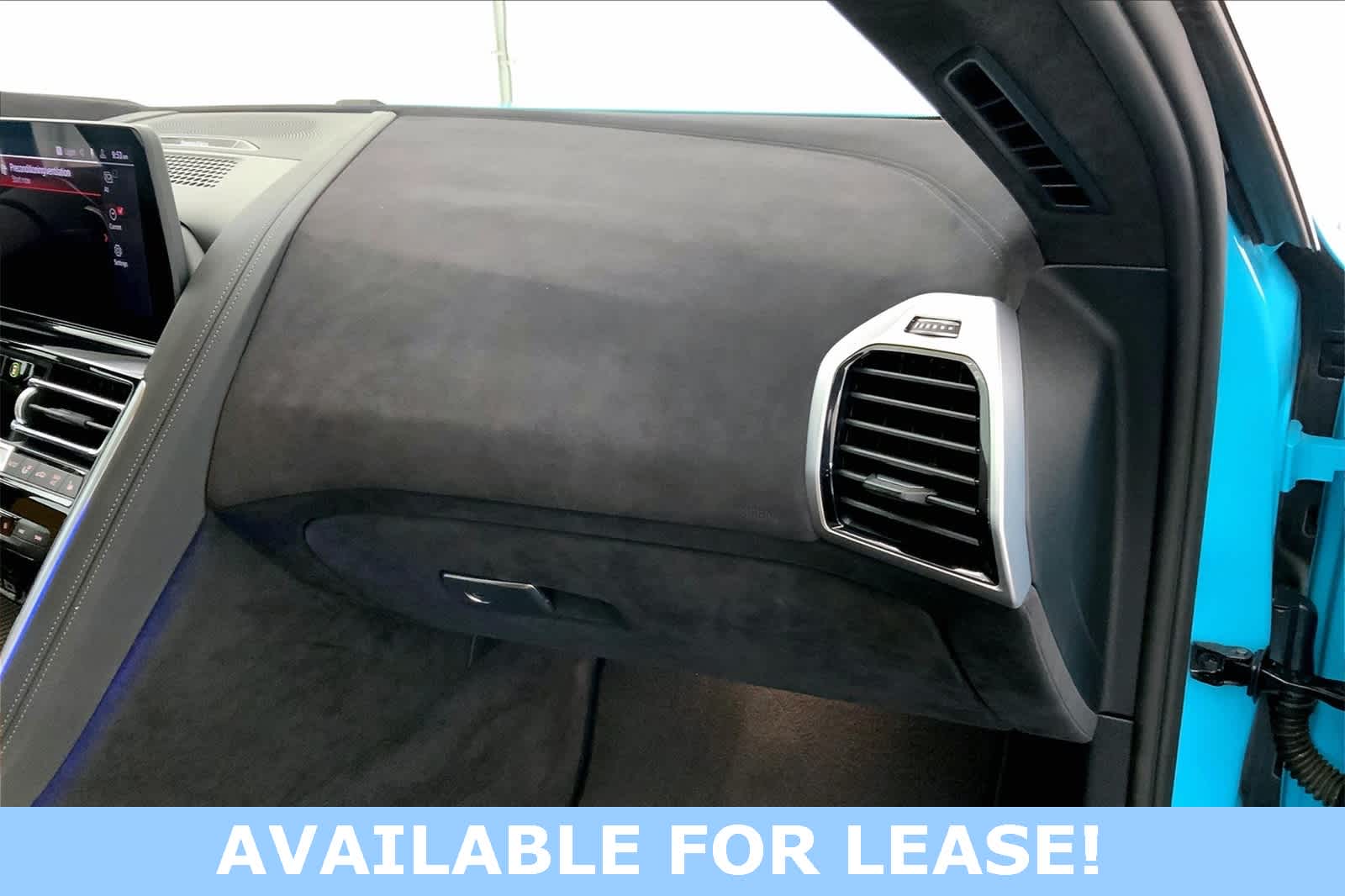 Thumbnail: 2025 BMW M8 - 22