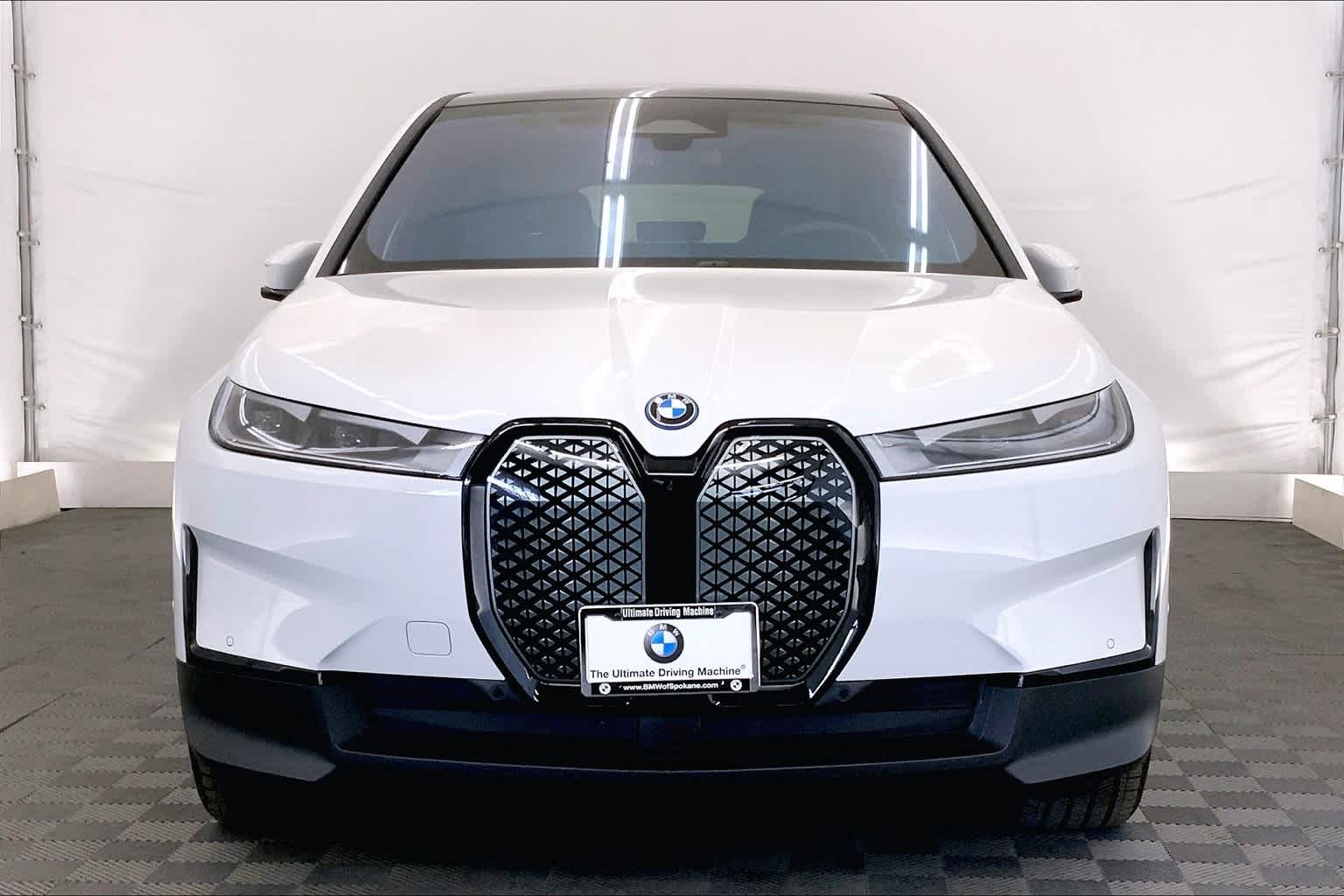 Thumbnail: 2025 BMW iX - 6