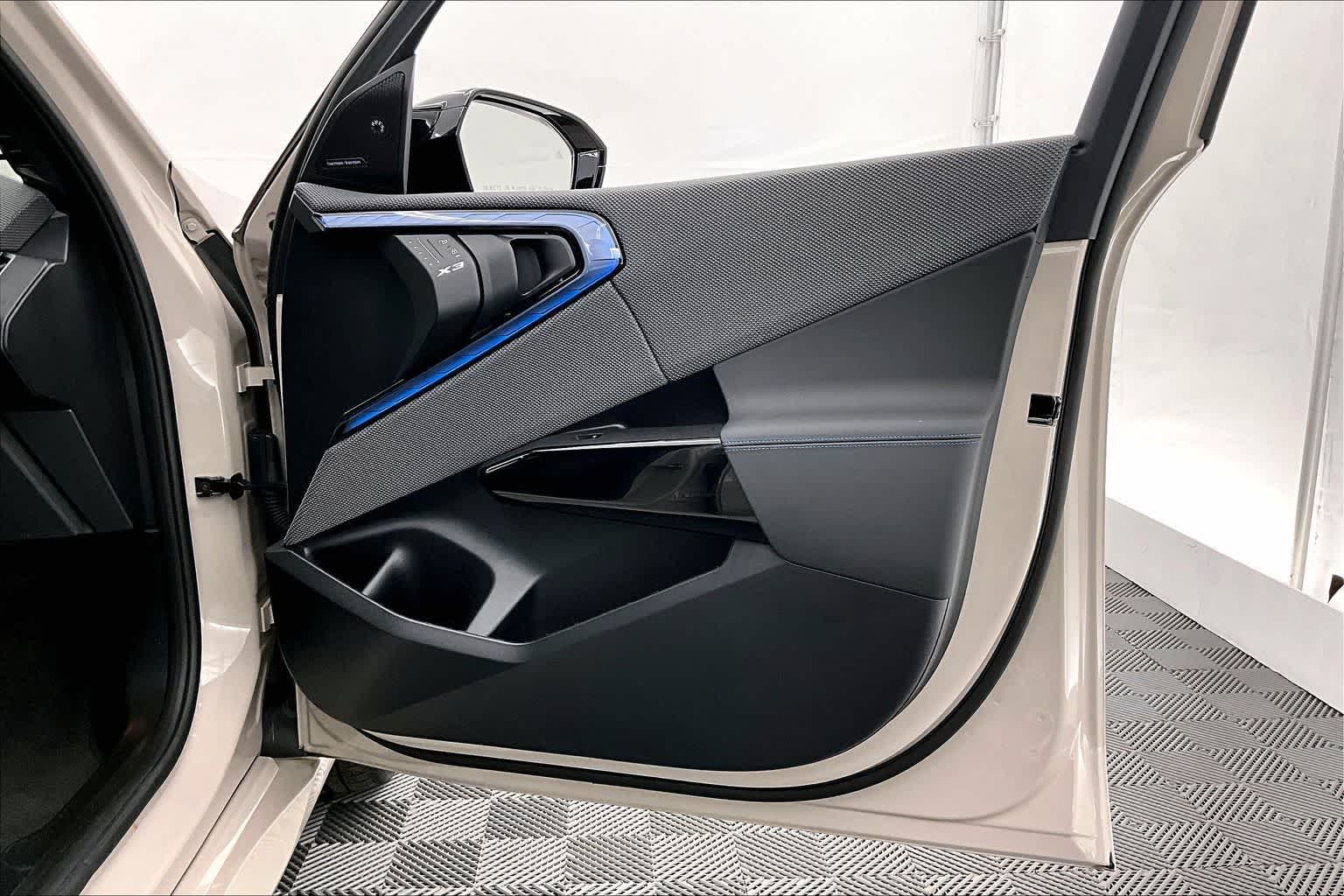 Thumbnail: 2025 BMW X3 - 28