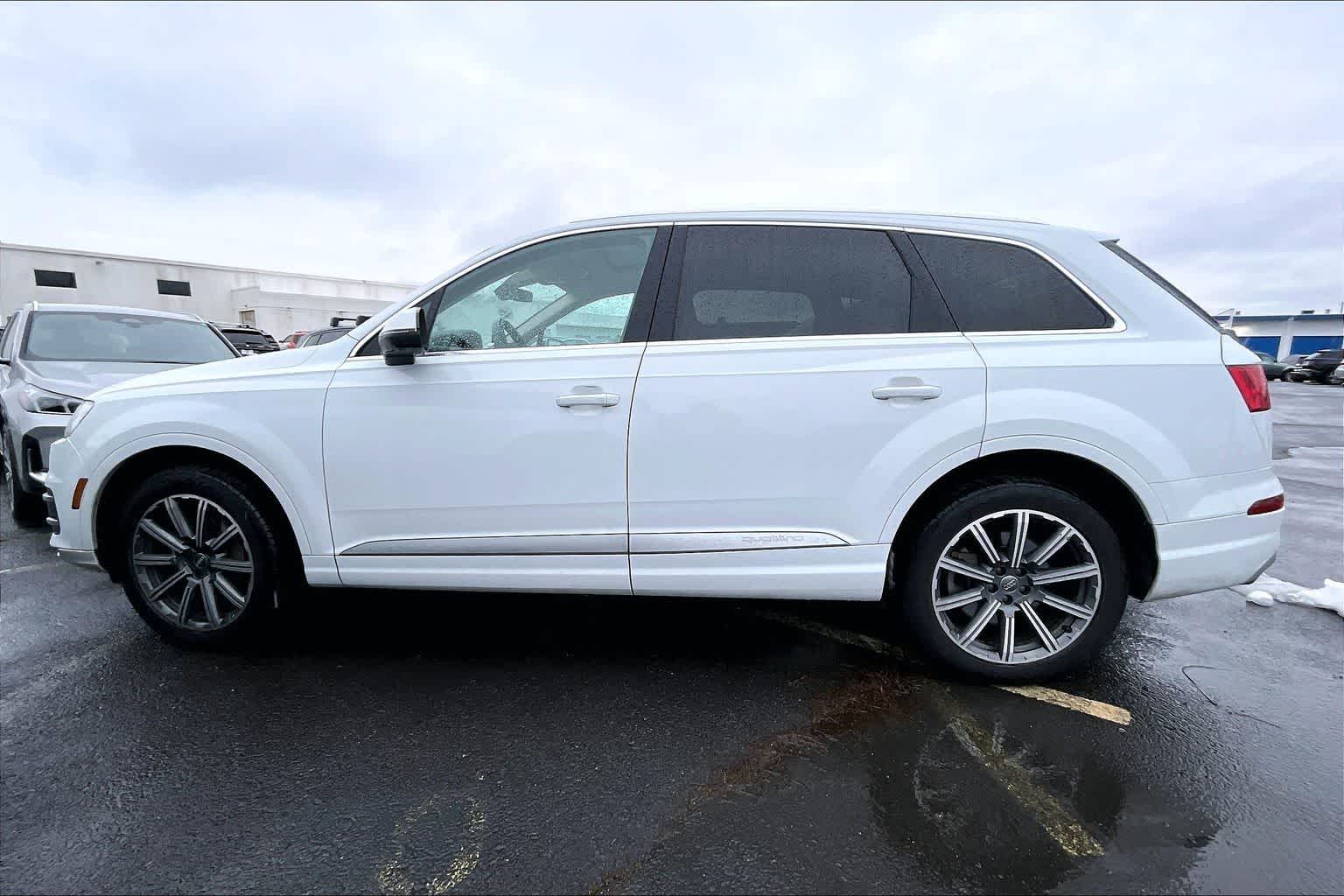 Thumbnail: 2017 Audi Q7 - 3