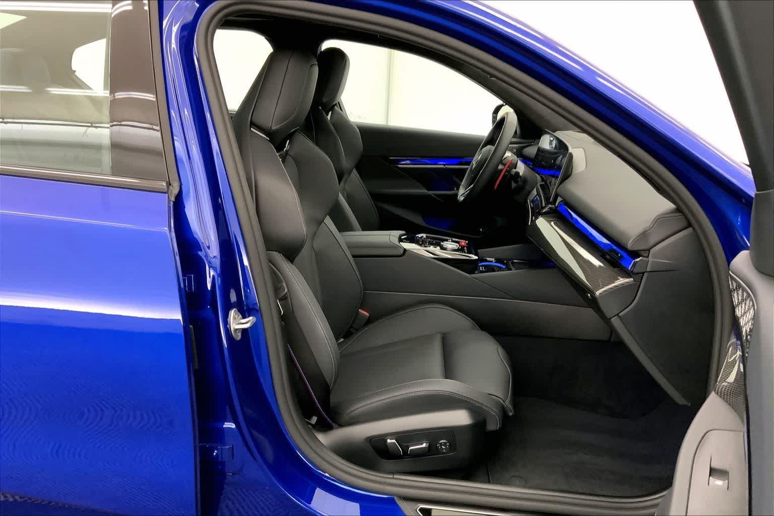 Thumbnail: 2025 BMW M5 - 13