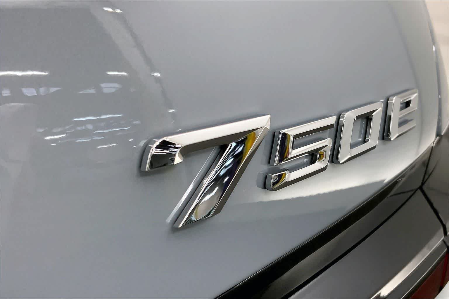 Thumbnail: 2026 BMW 7 Series - 7