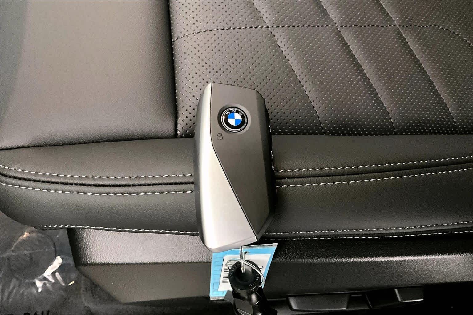 Thumbnail: 2026 BMW X1 - 20