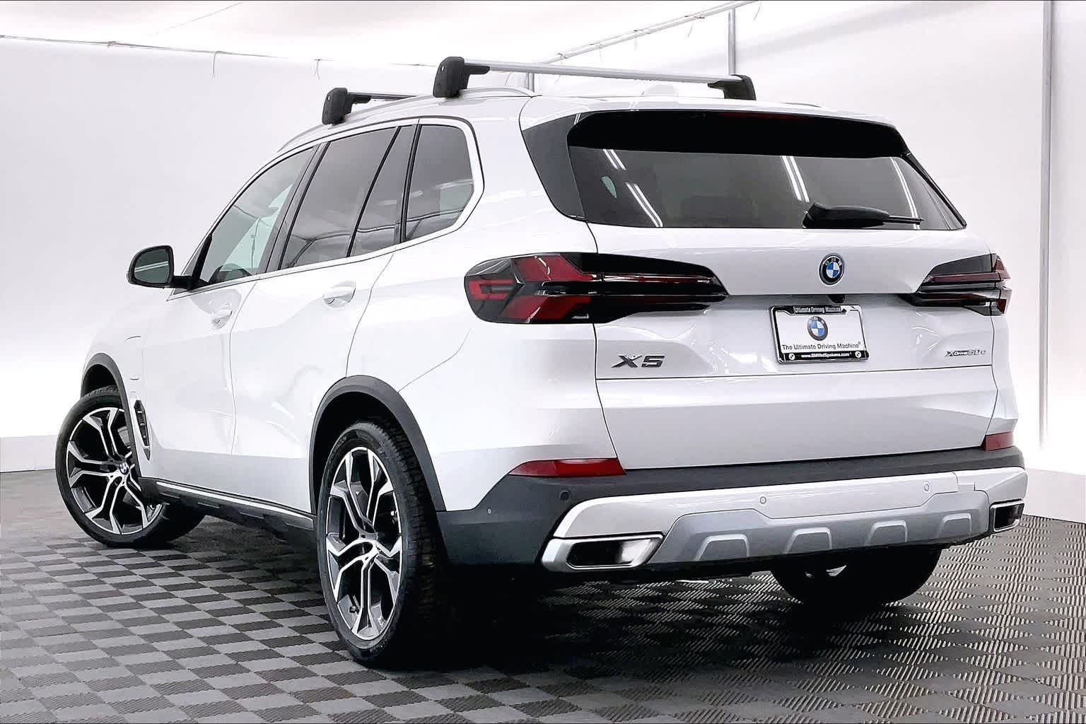 Thumbnail: 2026 BMW X5 - 4