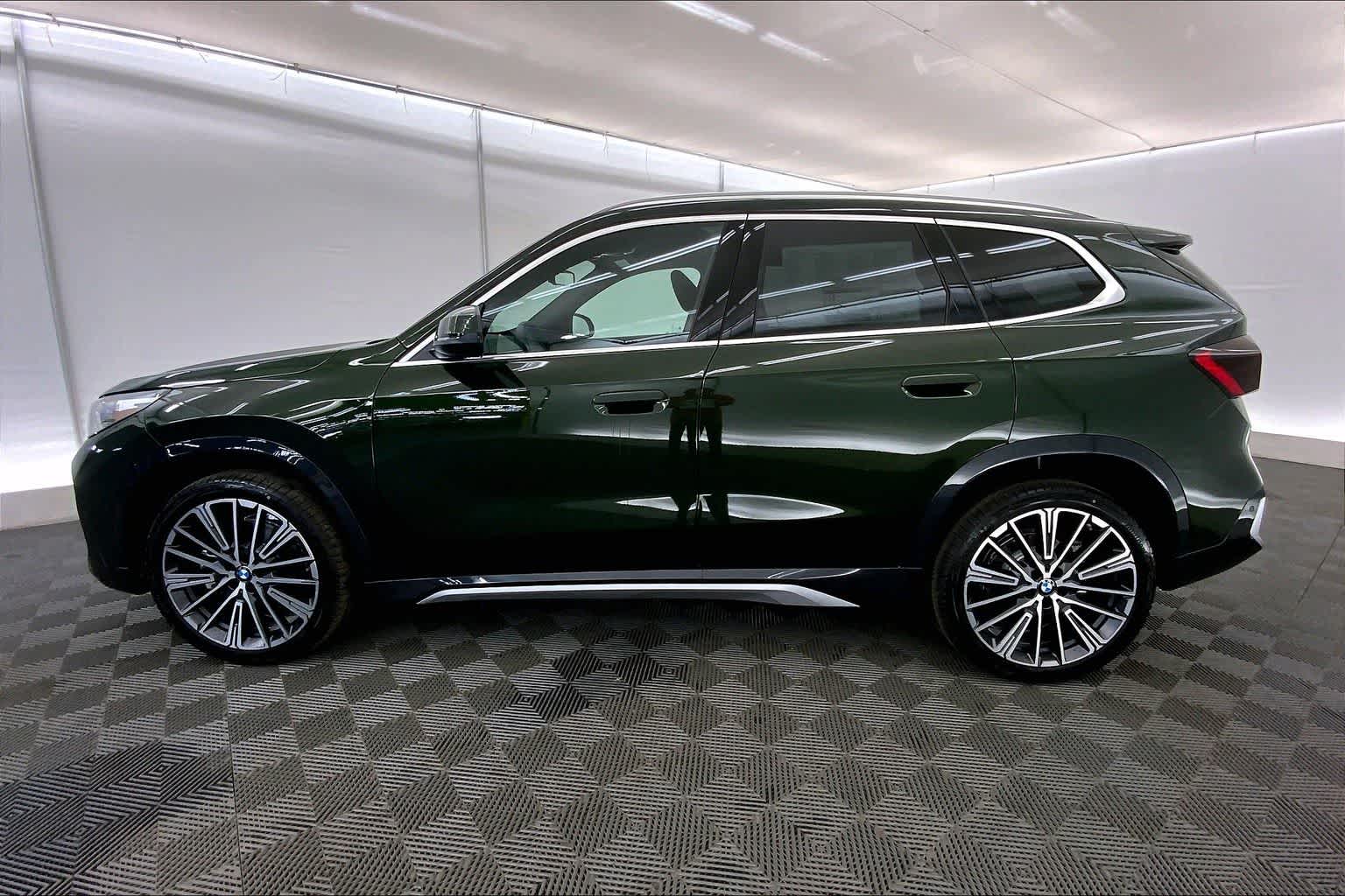 Thumbnail: 2025 BMW X1 - 3