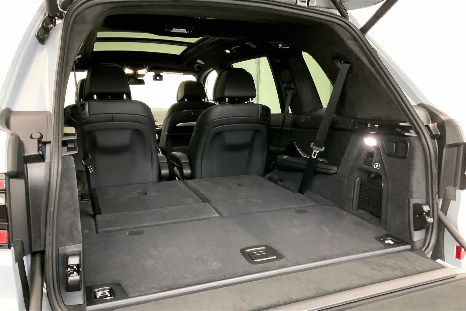 Thumbnail: 2026 BMW X7 - 19