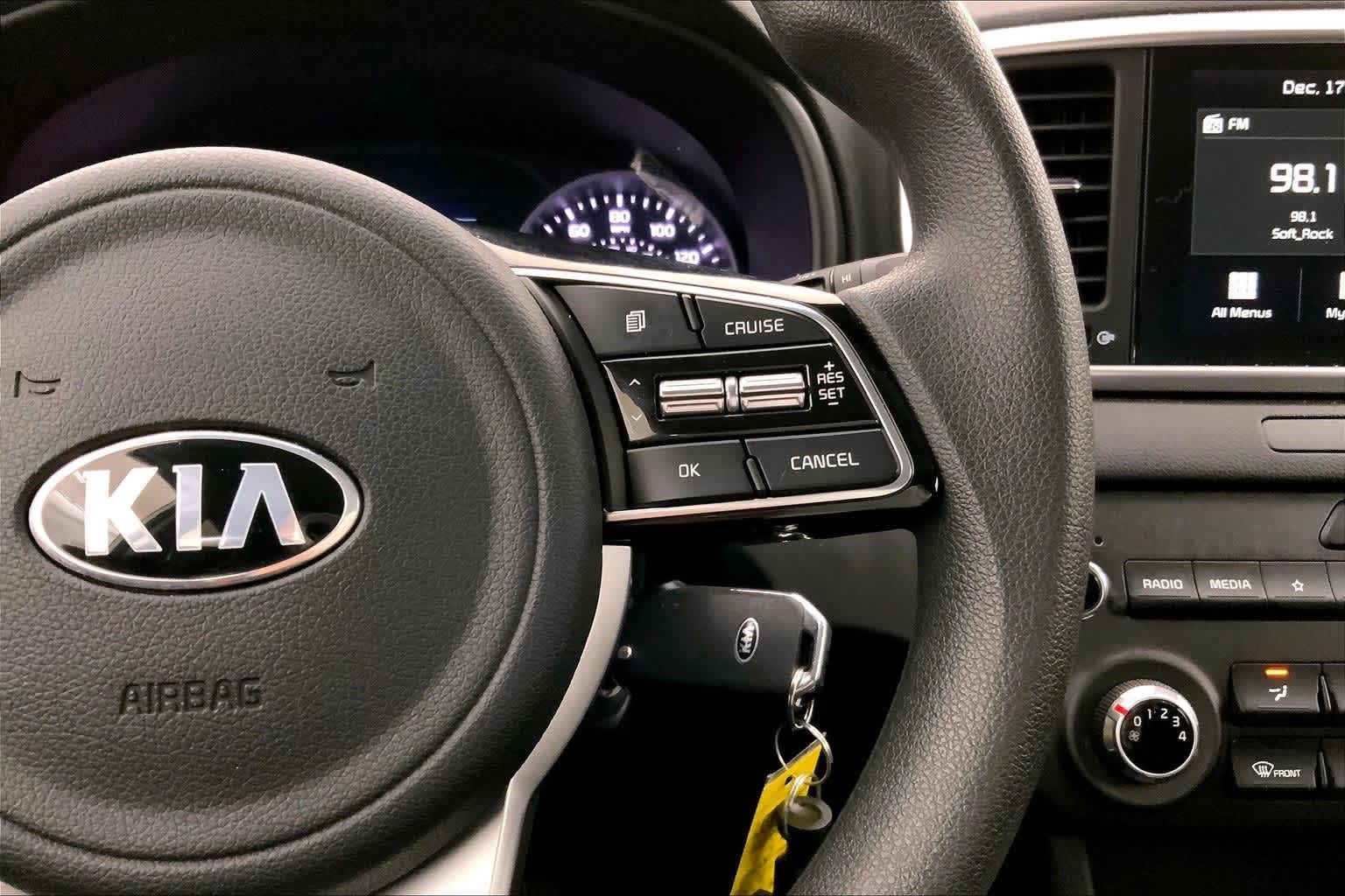 Thumbnail: 2022 Kia Sportage - 25