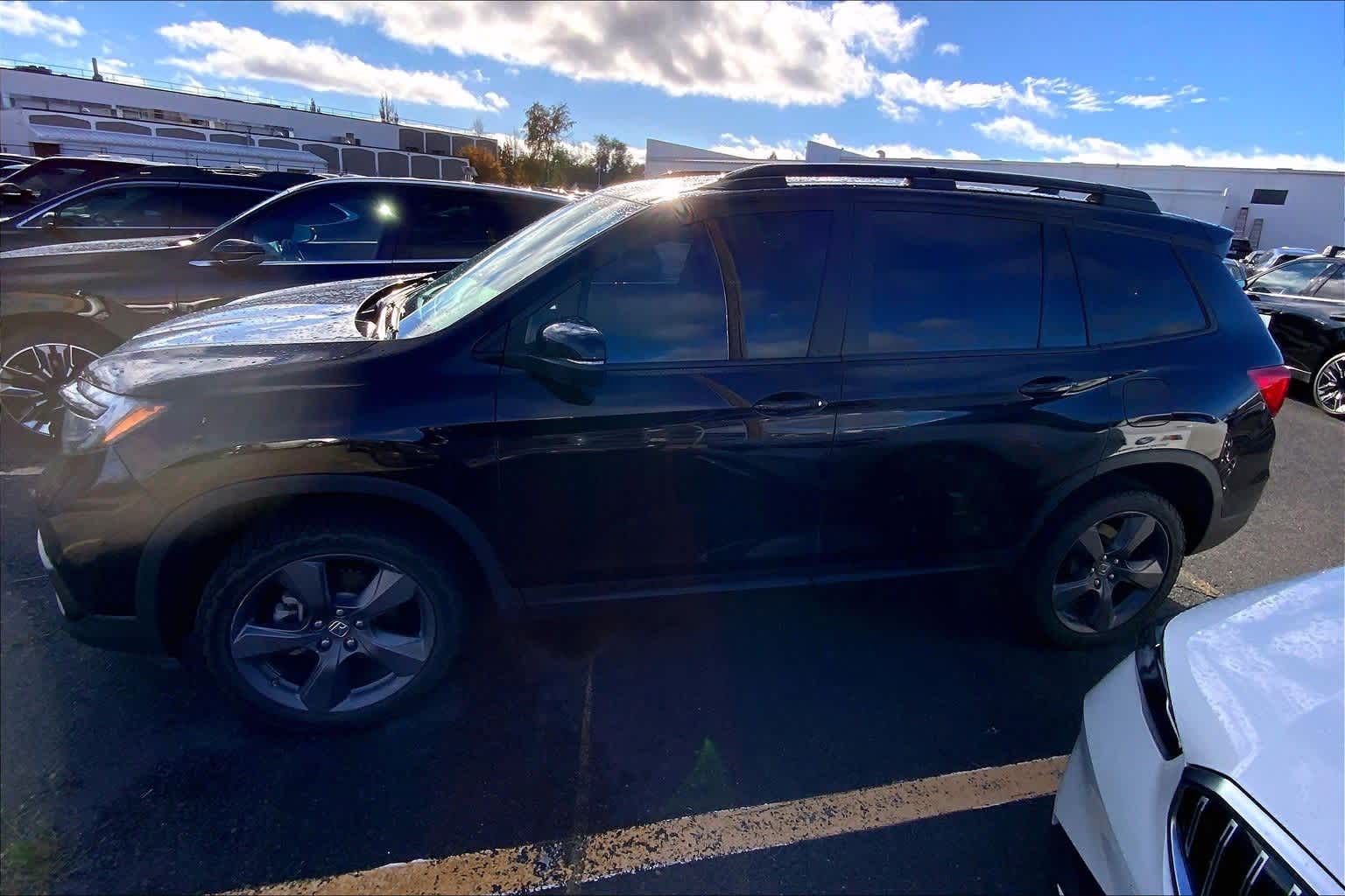 2021 Honda Passport Touring photo 3