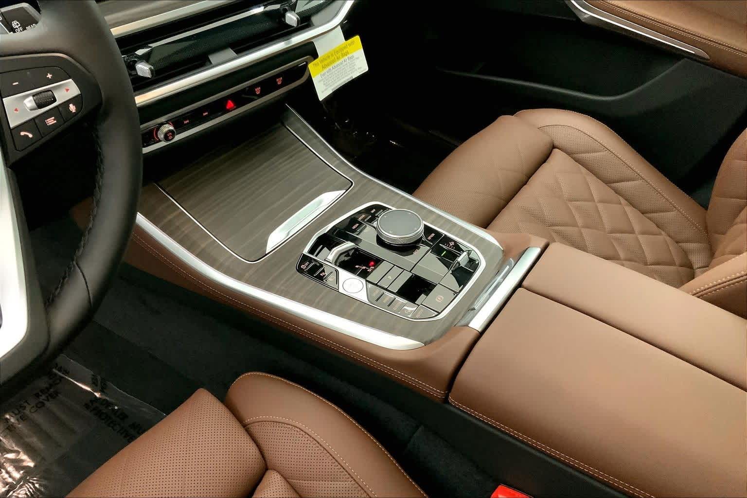 Thumbnail: 2026 BMW X5 - 17