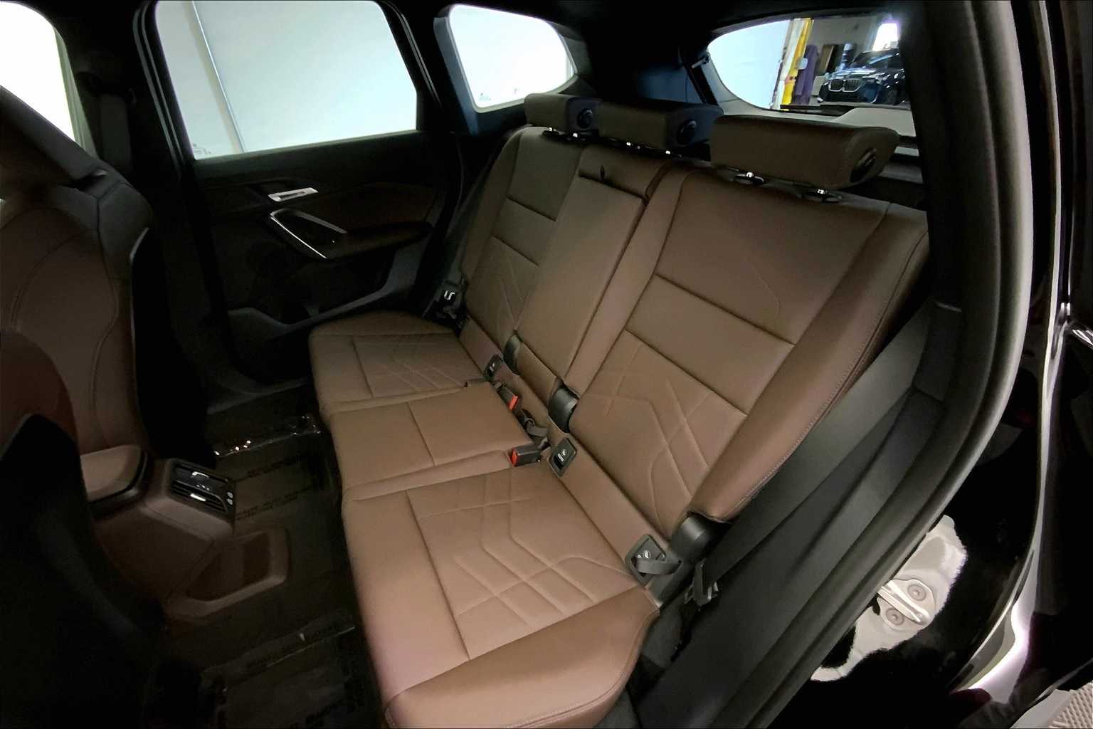 Thumbnail: 2025 BMW X1 - 13