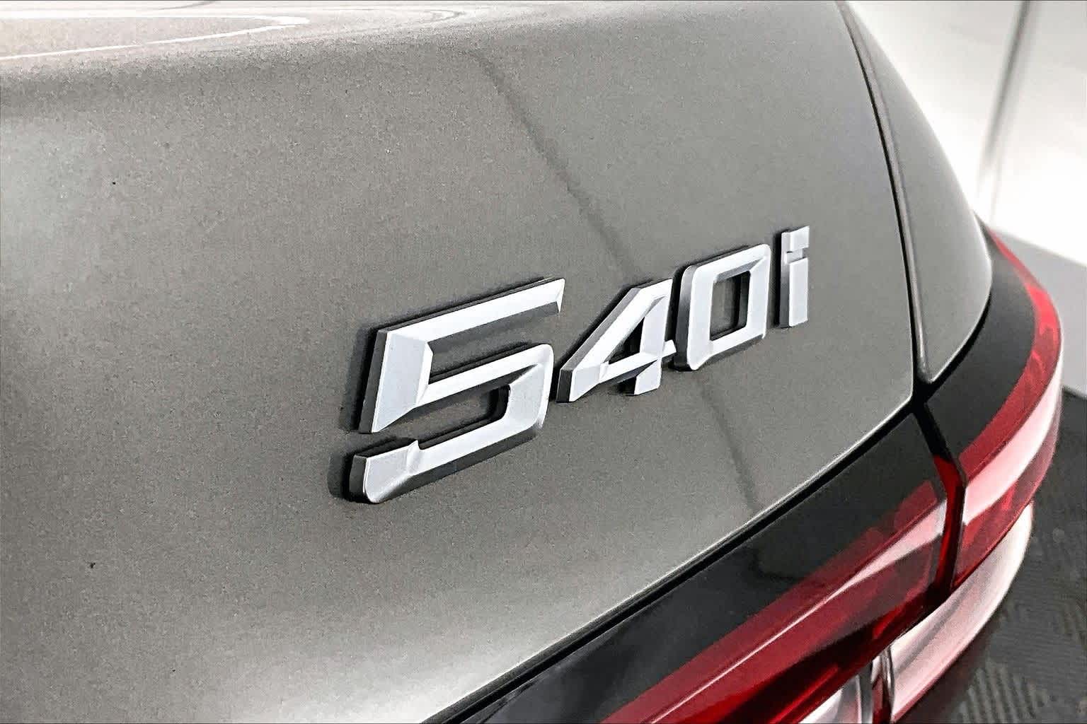 Thumbnail: 2026 BMW 5 Series - 7