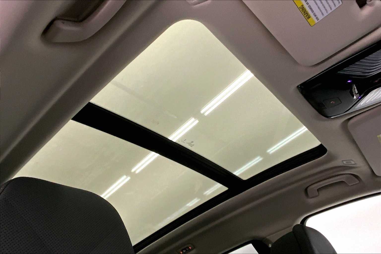 Thumbnail: 2024 BMW X7 - 30