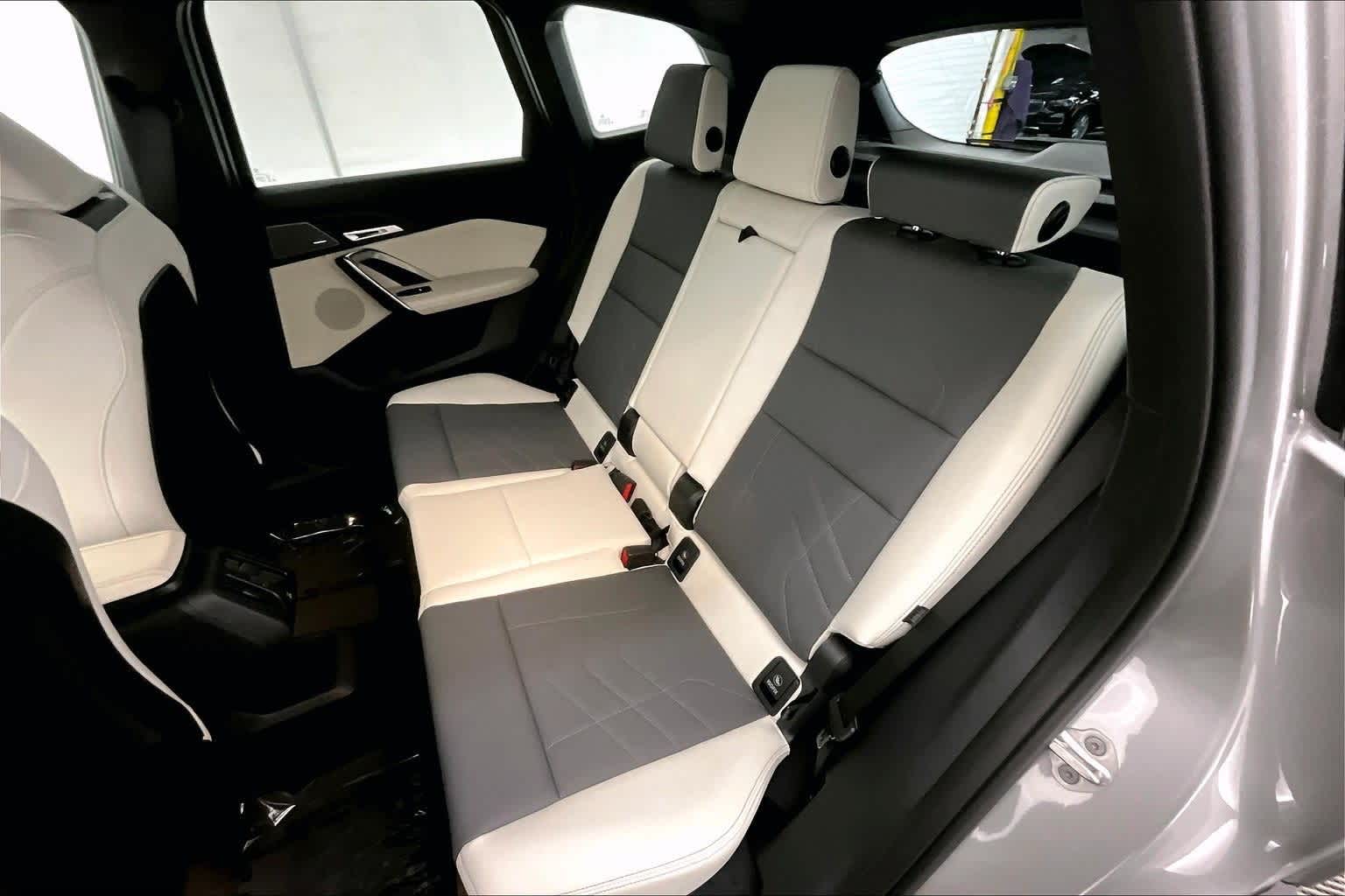 Thumbnail: 2026 BMW X1 - 13