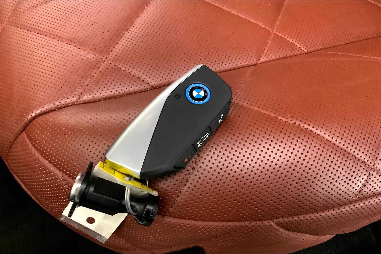 Thumbnail: 2023 BMW iX - 19