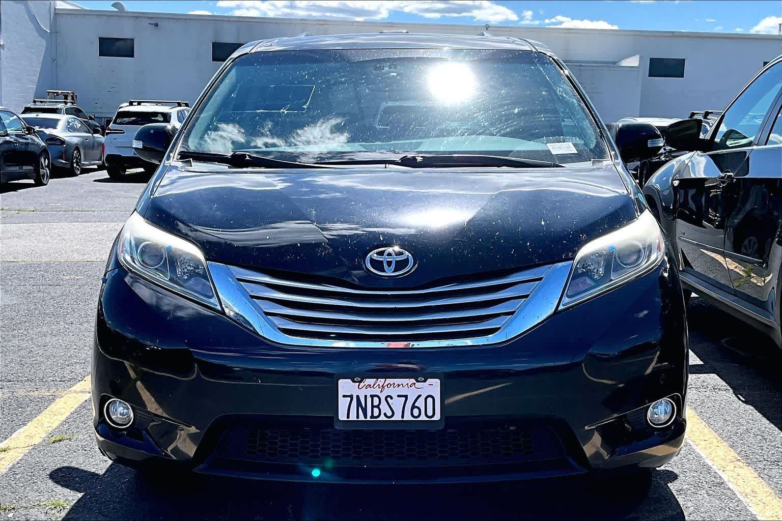 Thumbnail: 2015 Toyota Sienna - 6