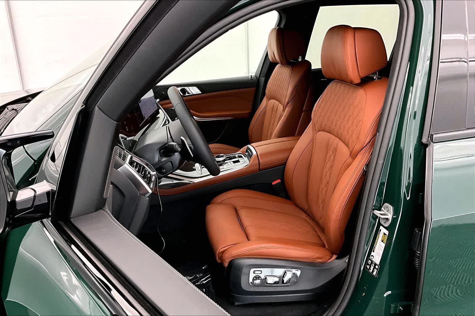 Thumbnail: 2026 BMW X7 - 11