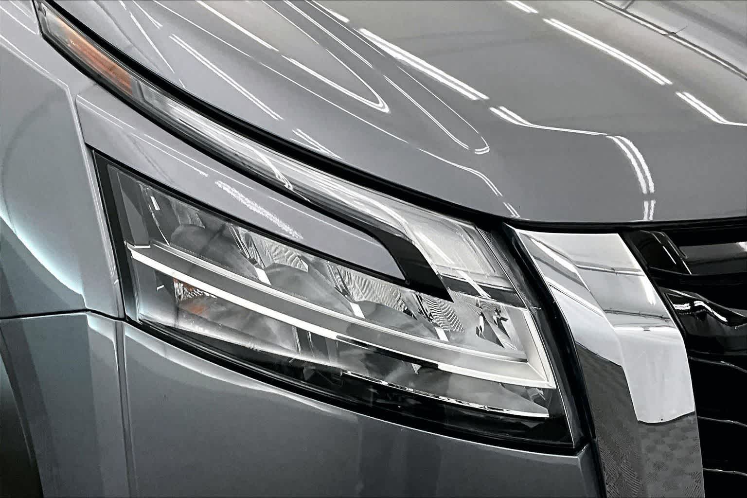 Thumbnail: 2022 Nissan Pathfinder - 31