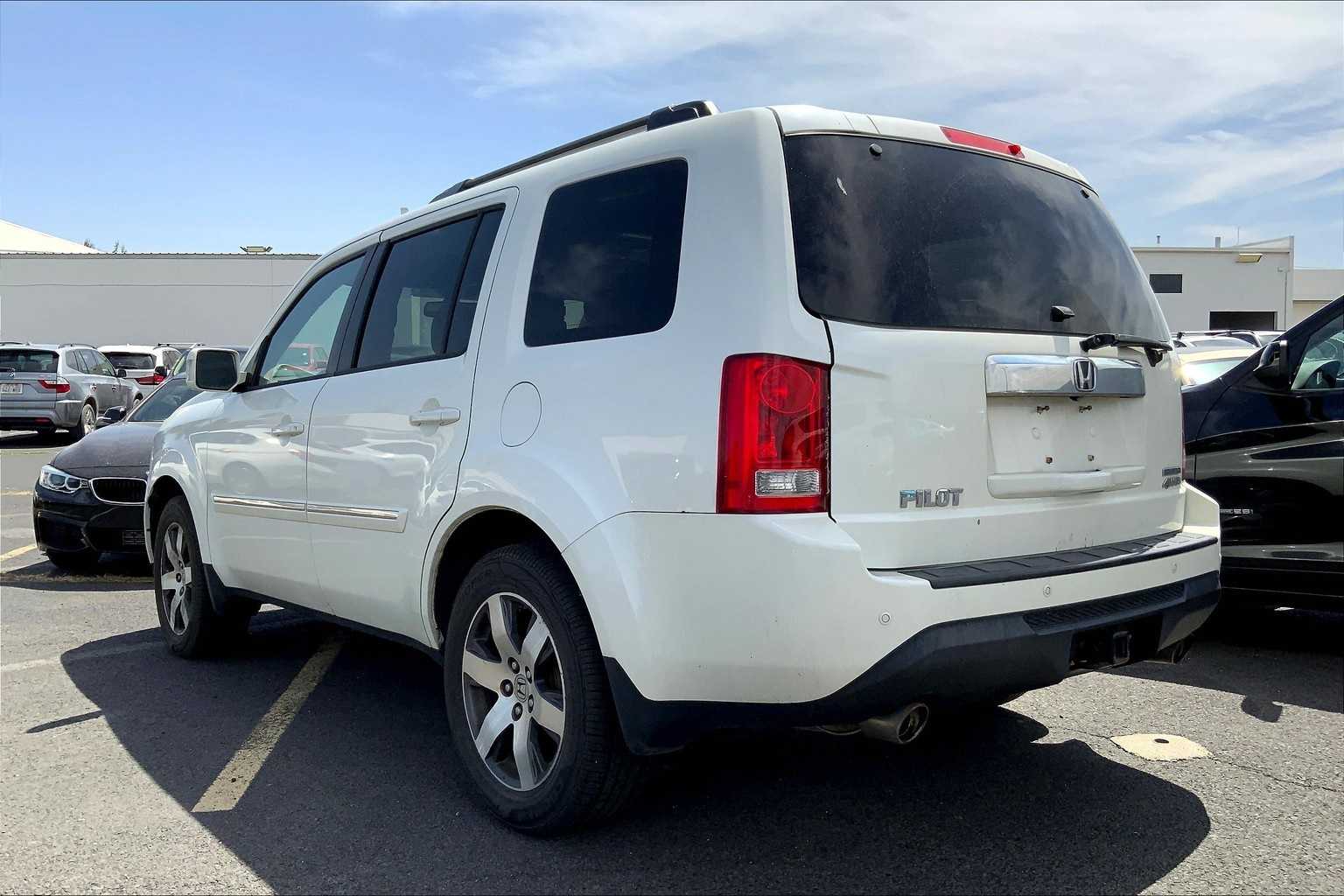 Thumbnail: 2013 Honda Pilot - 4