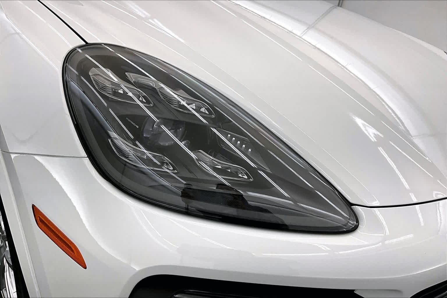 Thumbnail: 2021 Porsche Cayenne - 31