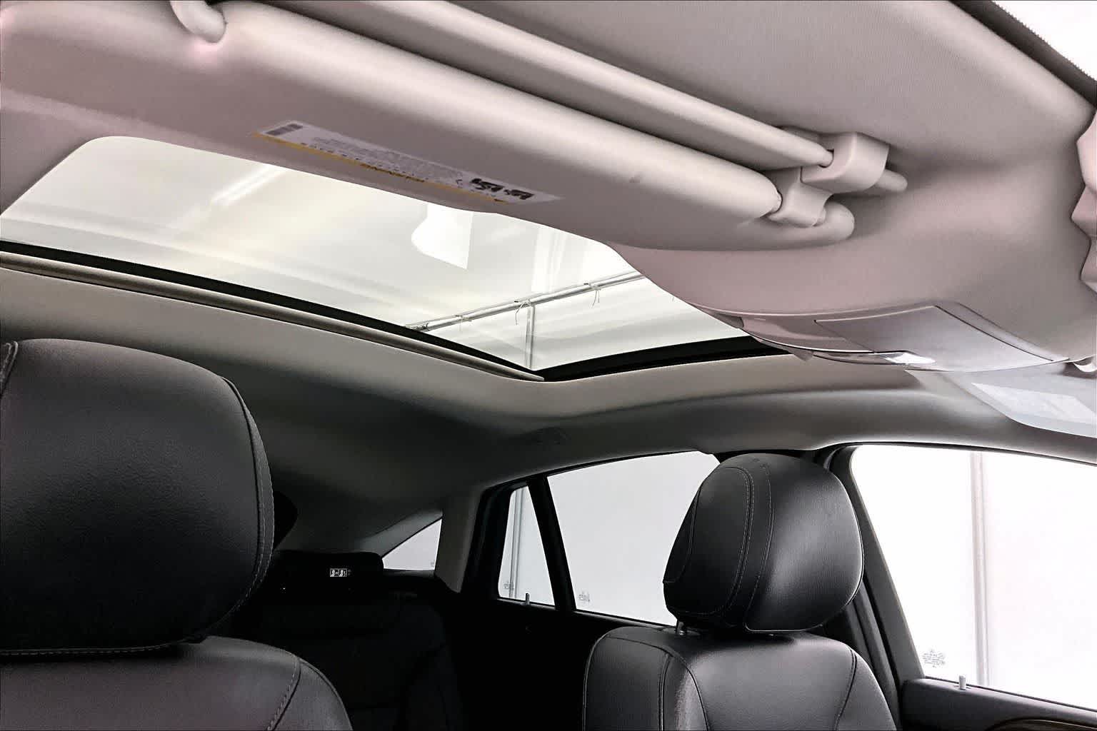 Thumbnail: 2016 Mercedes-Benz GLE - 30