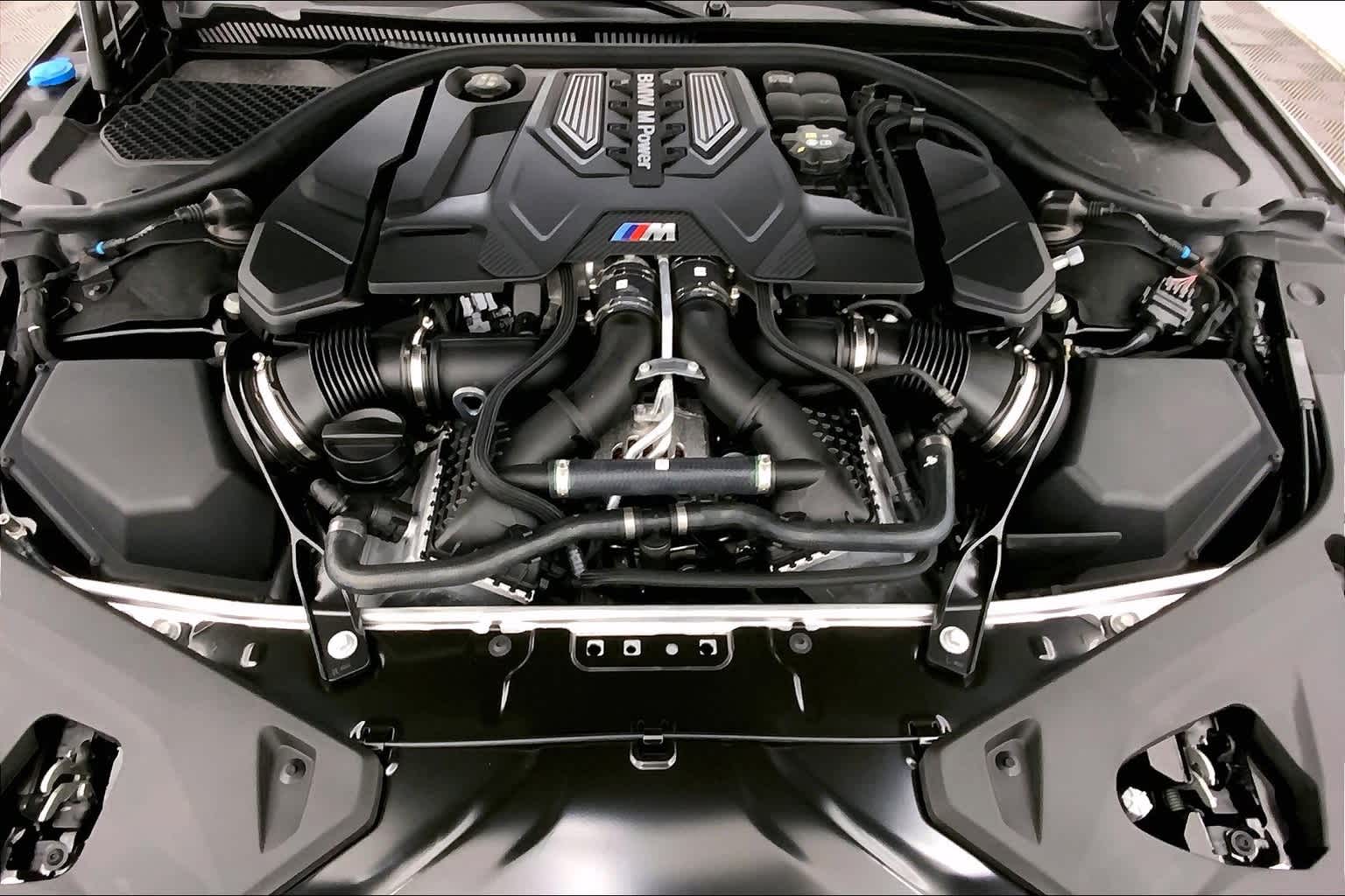 Thumbnail: 2025 BMW M8 - 9