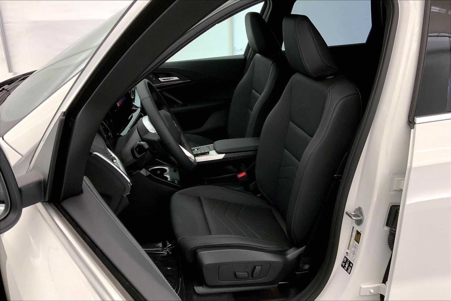 Thumbnail: 2025 BMW X1 - 11